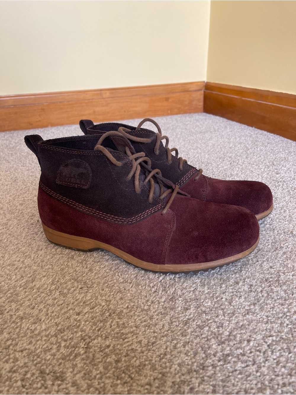 Sorel Two-Tone Burgundy and Dark Brown Suede Chukka Boots